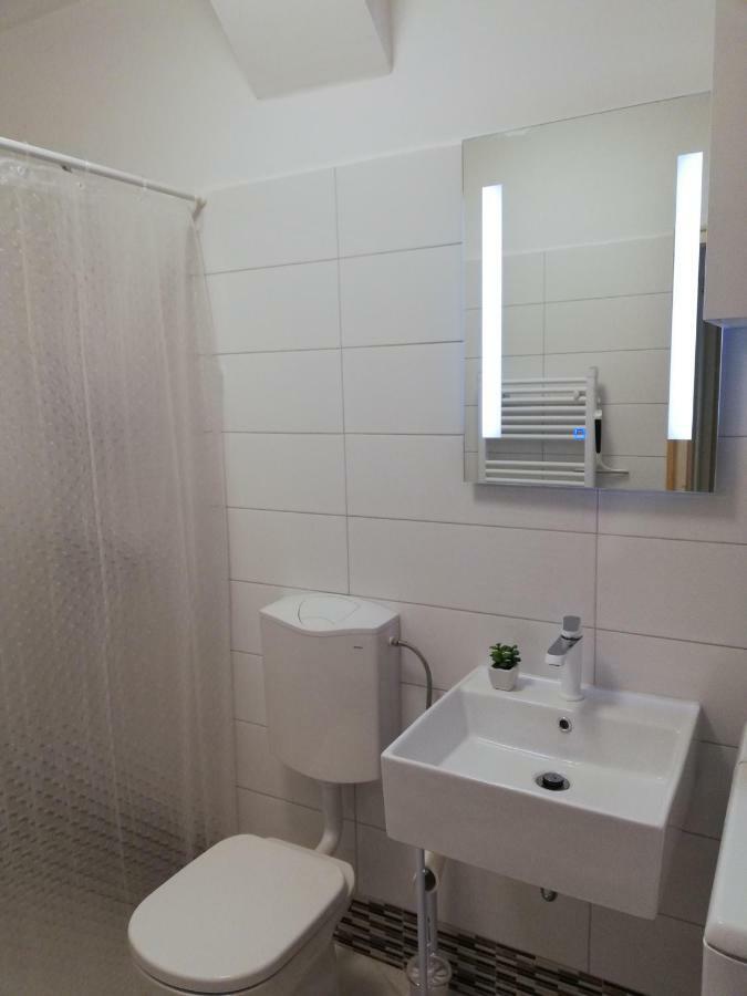 New Renovated Apartment 15 Min From Beach On Foot Pola Esterno foto