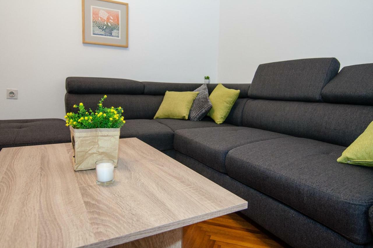 New Renovated Apartment 15 Min From Beach On Foot Pola Esterno foto