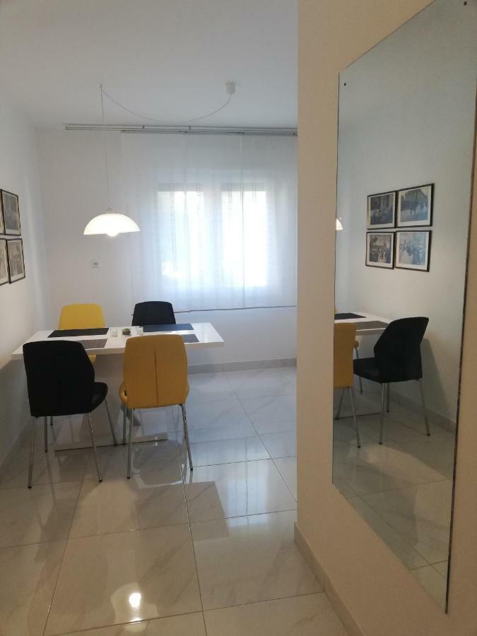 New Renovated Apartment 15 Min From Beach On Foot Pola Esterno foto